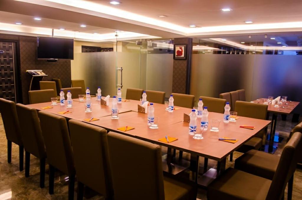 Hotel Comfotel كولكاتا المظهر الخارجي الصورة