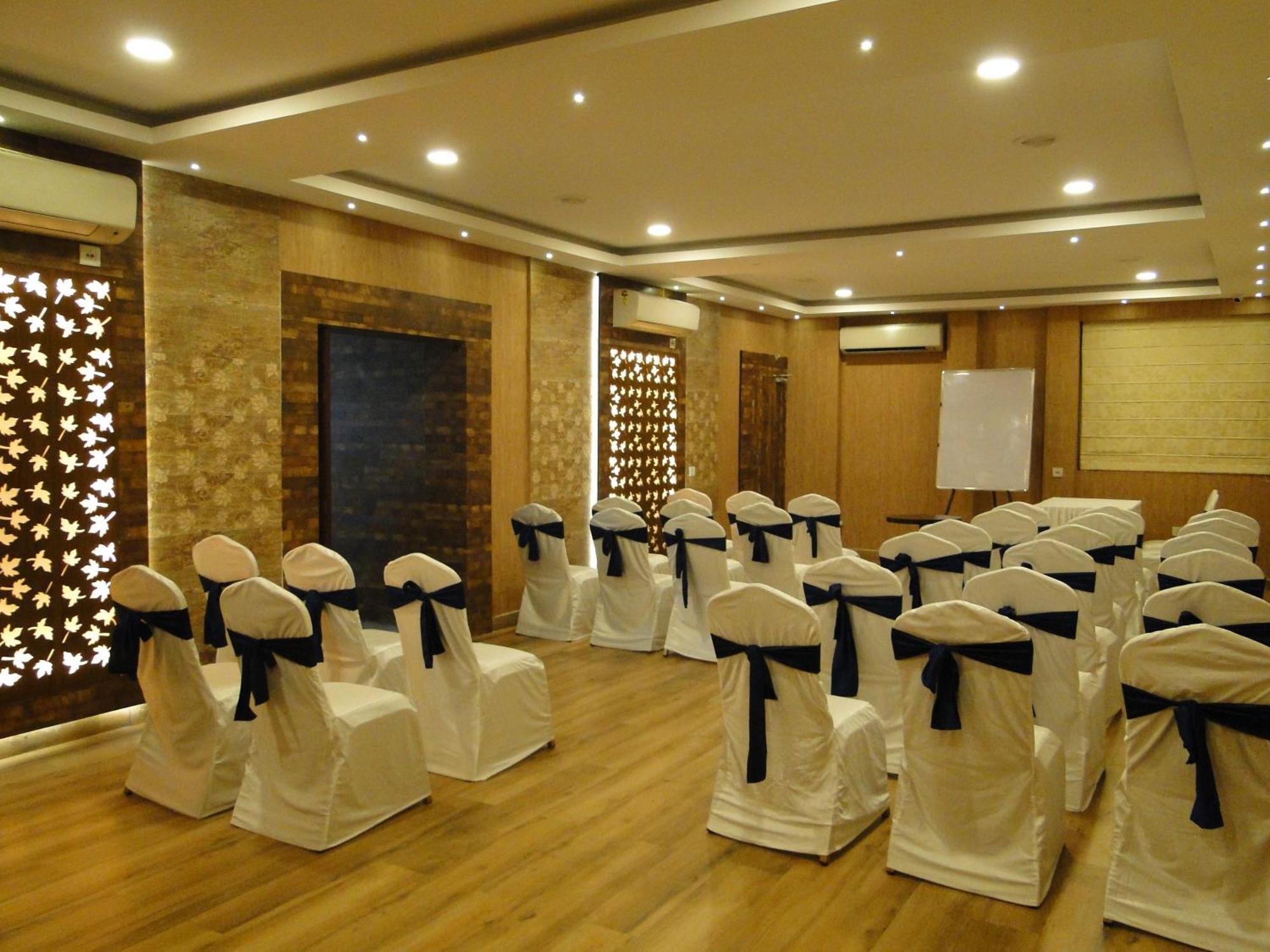 Hotel Comfotel كولكاتا المظهر الخارجي الصورة