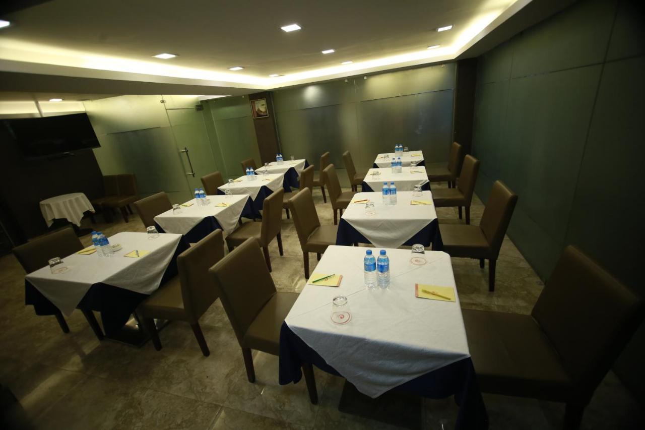 Hotel Comfotel كولكاتا المظهر الخارجي الصورة