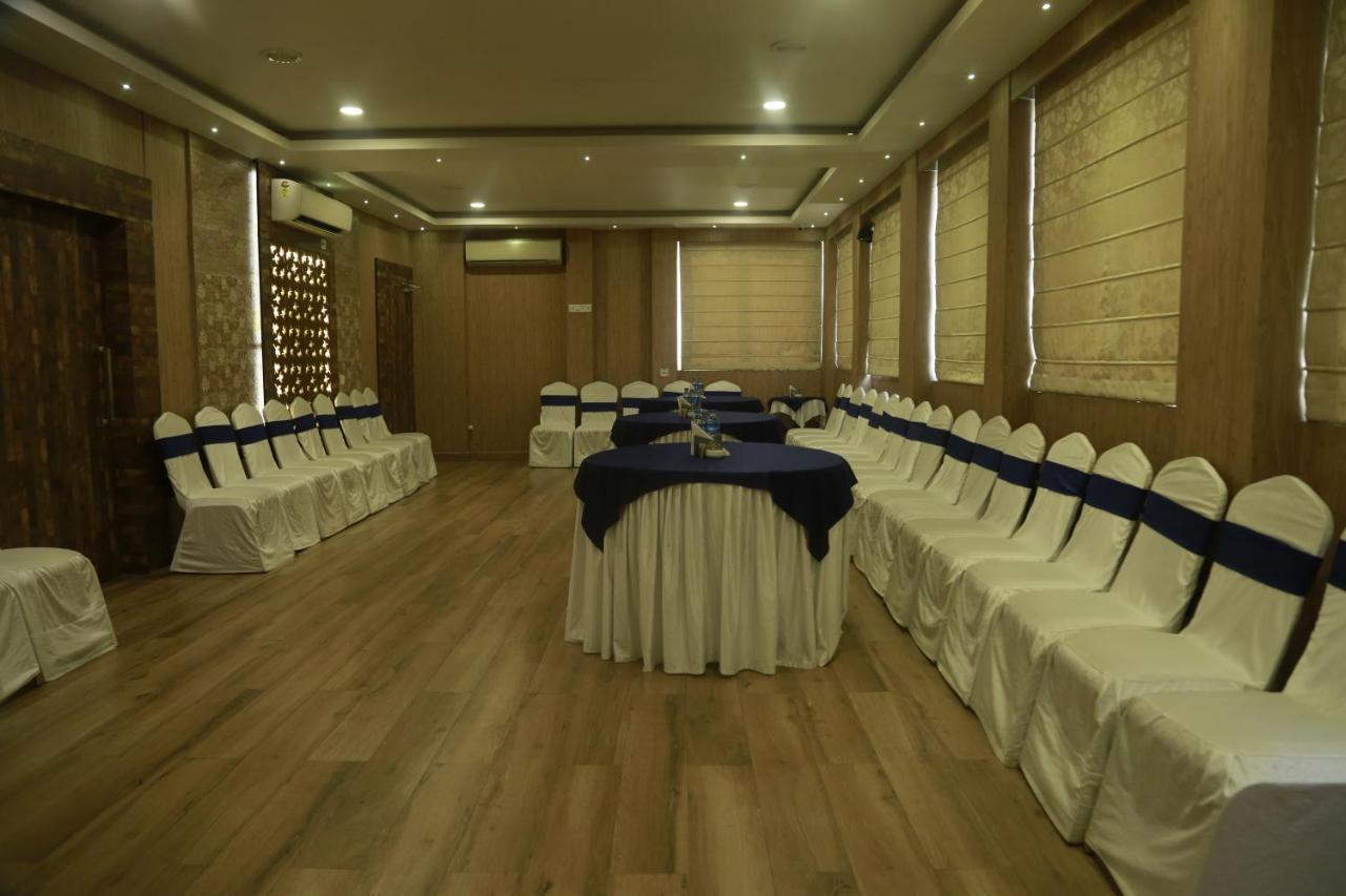 Hotel Comfotel كولكاتا المظهر الخارجي الصورة